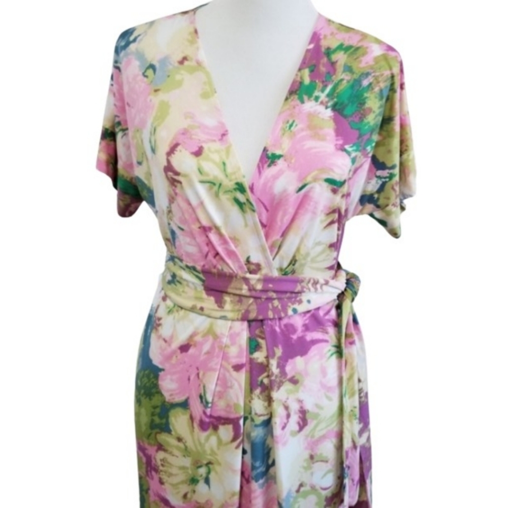 🆕️⬇️🎉HOST PICK🎉 BCBGMaxAzria Pink Floral Watercolor Wrap Dress - Picture 2 of 8